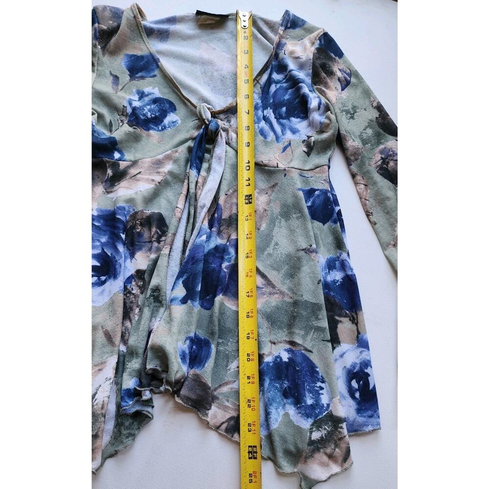VNT Sheer Floral Shirt Womans M Tie Bell Sleeve Handkerchief Hem Boho Fairycore - Picture 9 of 16